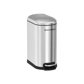 Narrow pedal trash can