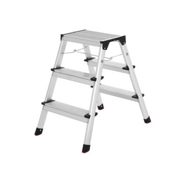 Metal ladder with 3 steps
